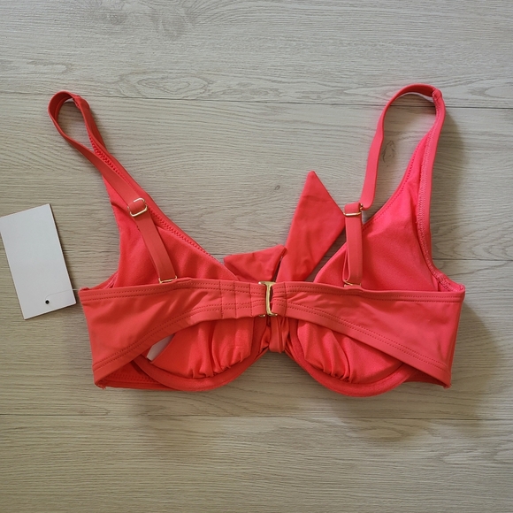 Swimwear Bundle Size M - Picture 2 of 15